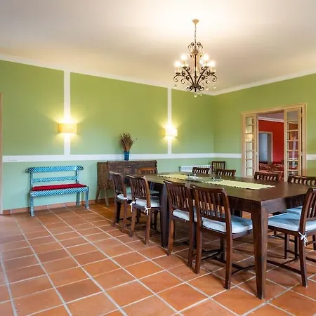 Luxurious Sprawling In Del Rey * Amoreira