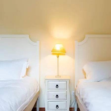 Luxurious Sprawling In Del Rey Amoreira