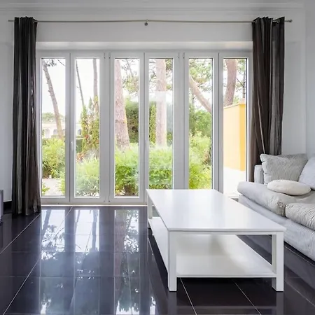 Luxurious Sprawling In Del Rey Amoreira