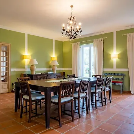 Luxurious Sprawling In Del Rey Amoreira